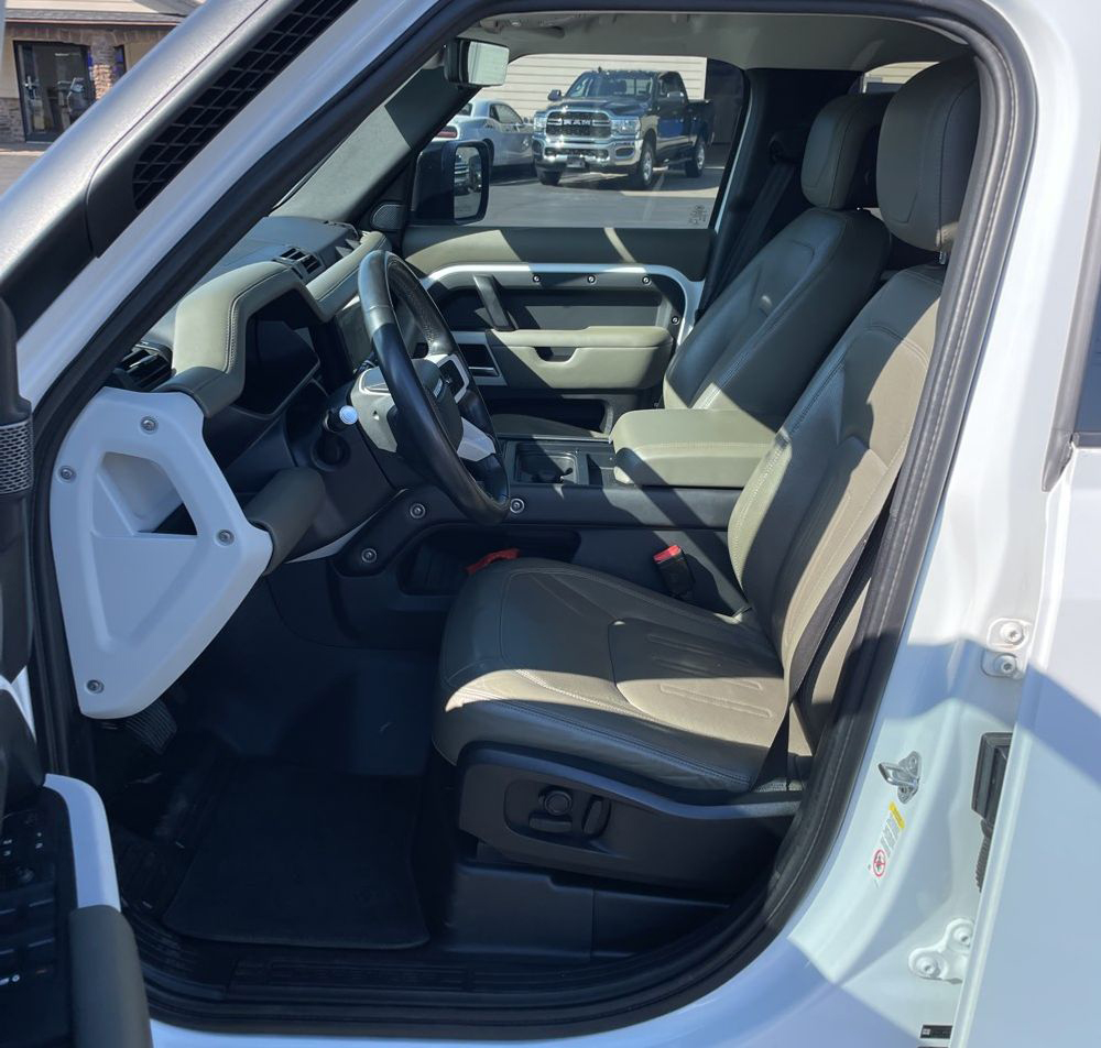 2020 Land Rover Defender - Image 36