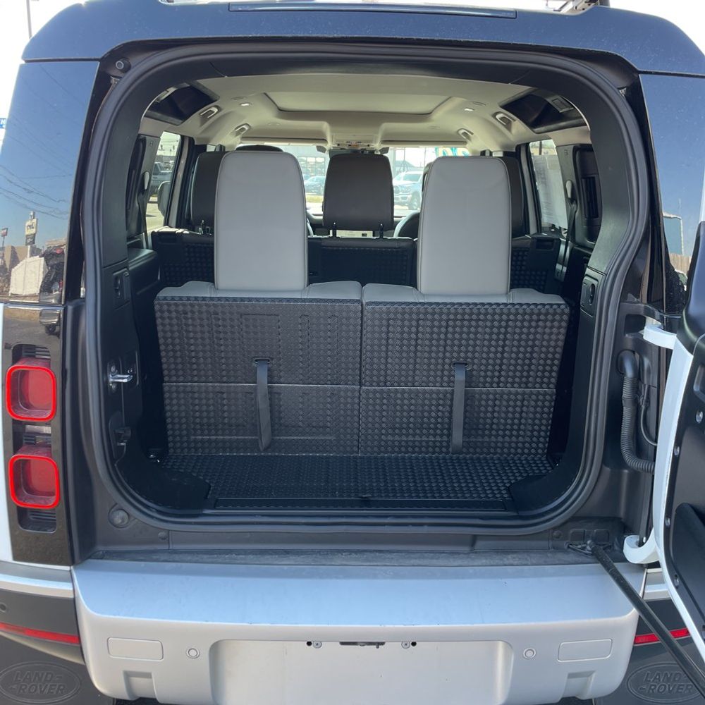 2020 Land Rover Defender - Image 38