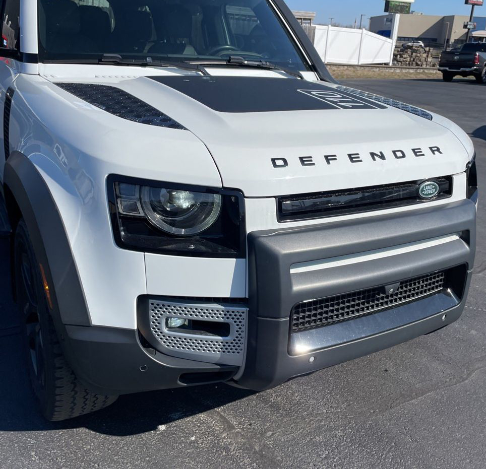 2020 Land Rover Defender - Image 65