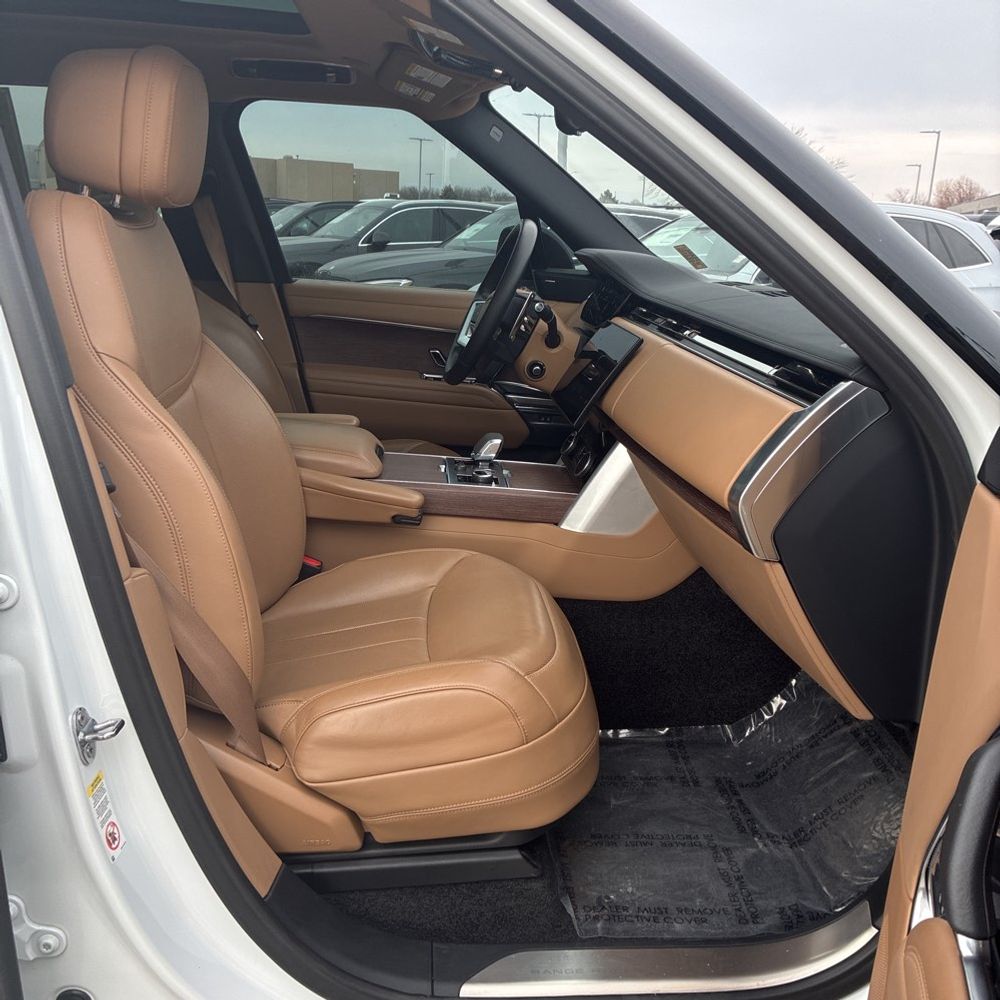 2023 Land Rover Range Rover - Image 2