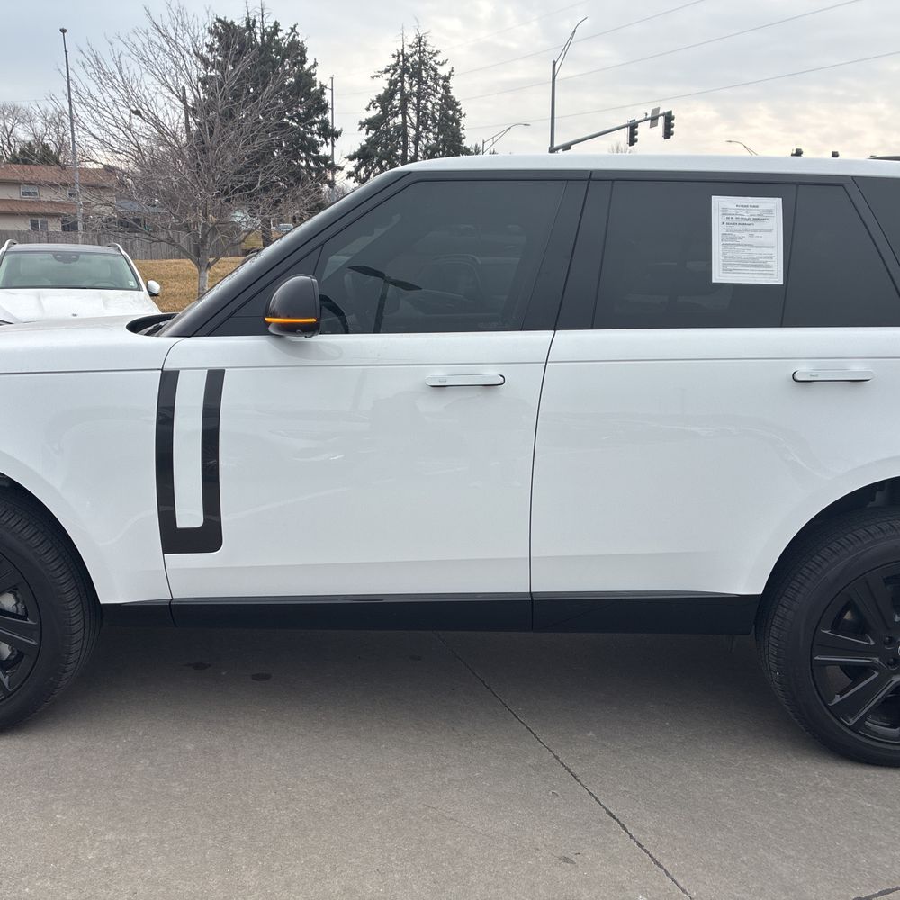 2023 Land Rover Range Rover - Image 6