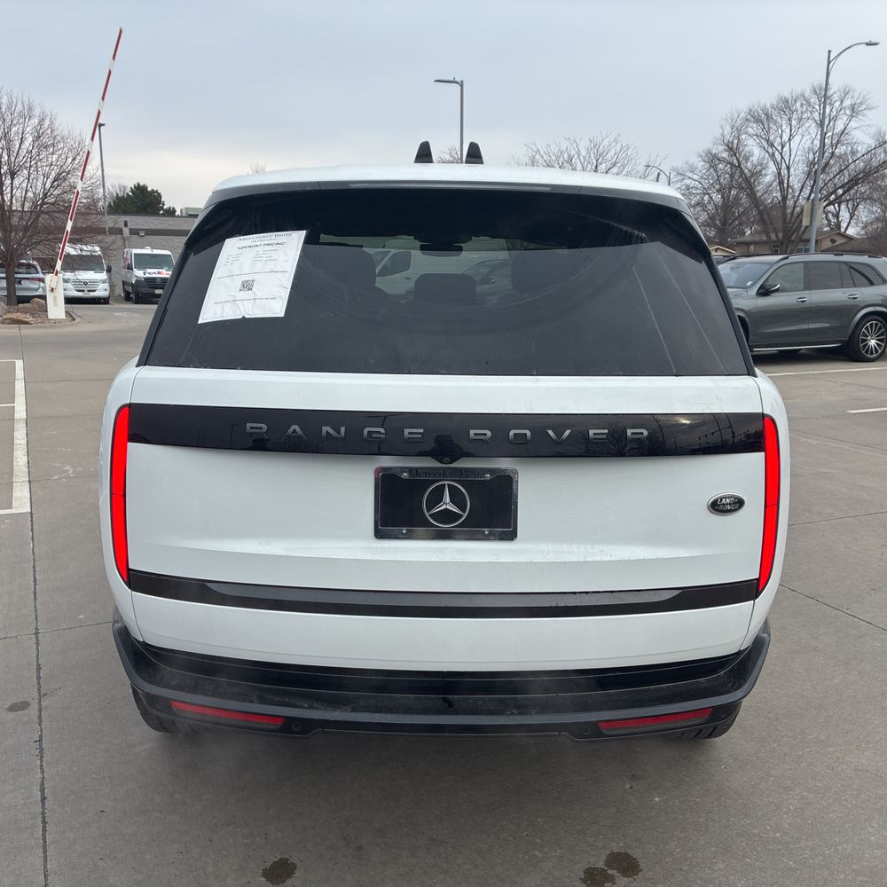 2023 Land Rover Range Rover - Image 16