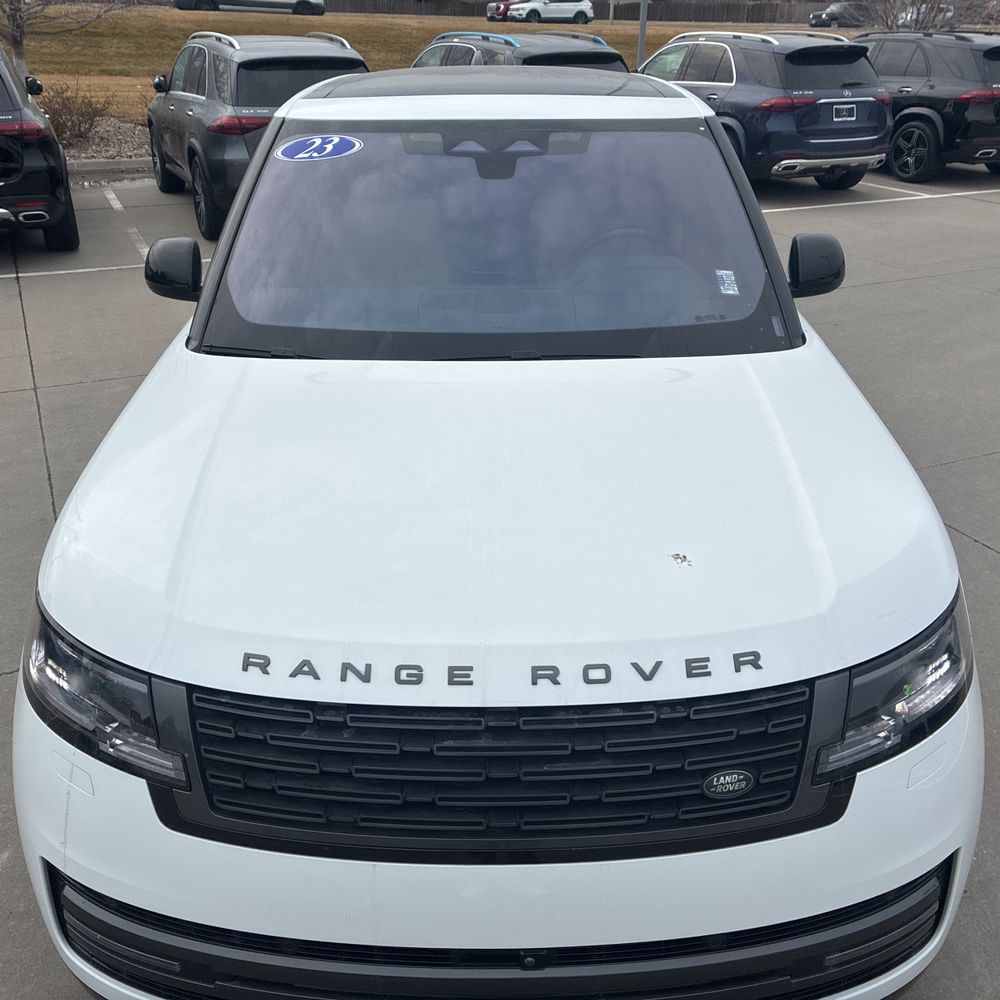 2023 Land Rover Range Rover - Image 31