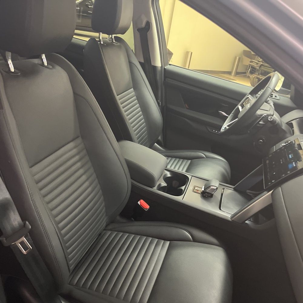 2024 Land Rover Discovery Sport - Image 19