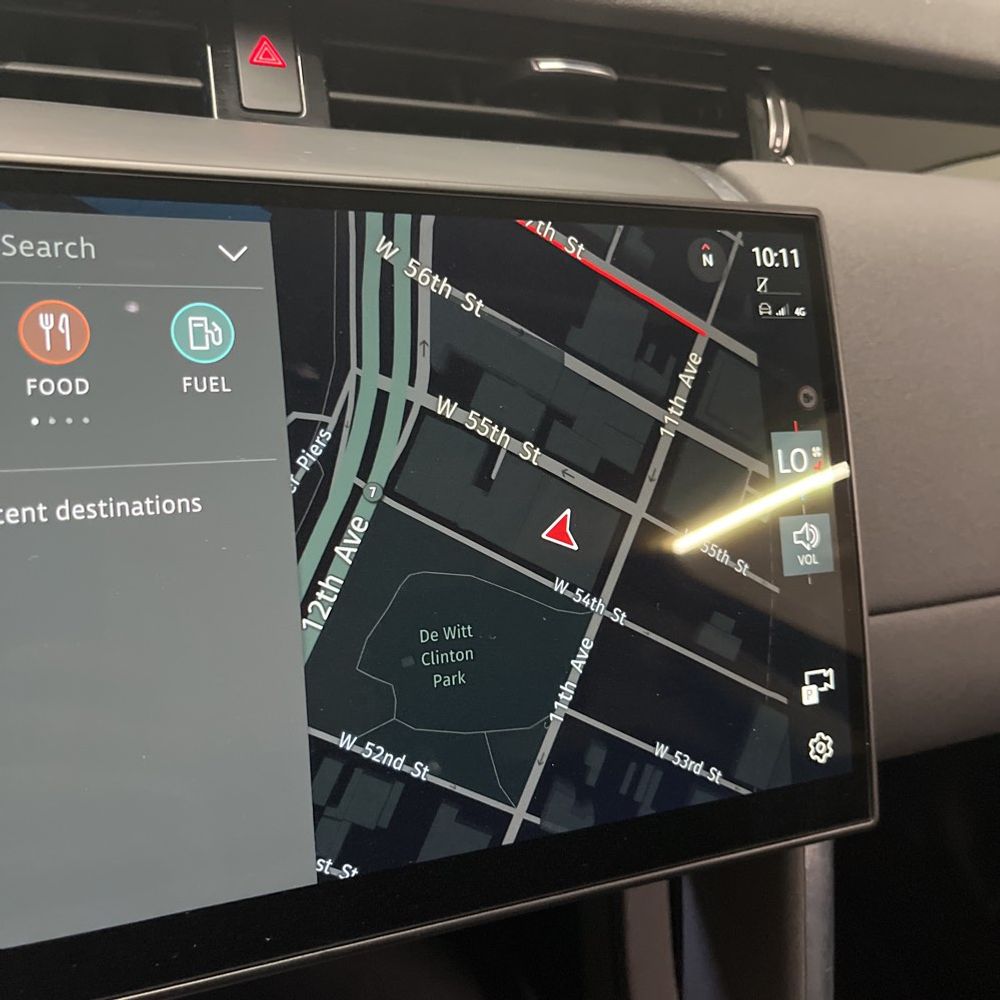 2024 Land Rover Discovery Sport - Image 37