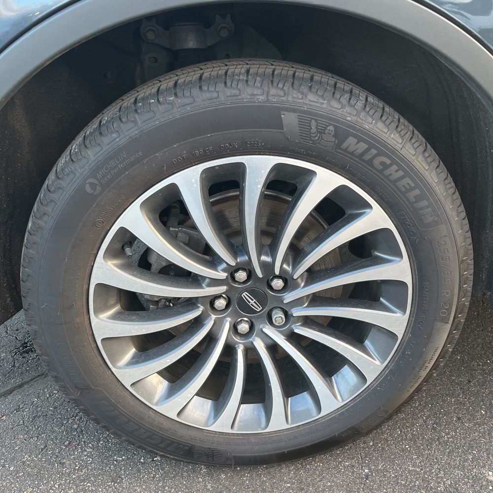 2024 Lincoln Aviator - Image 40