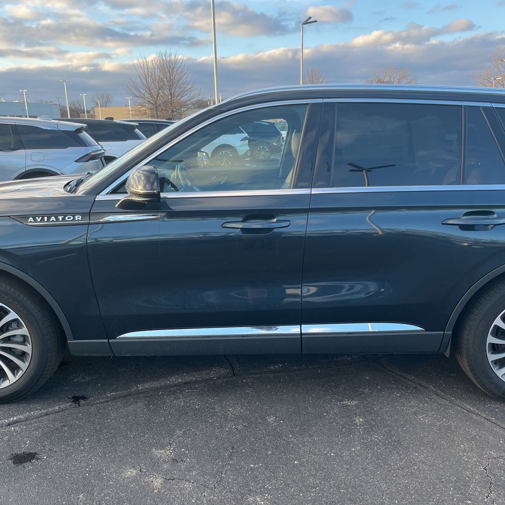 2024 Lincoln Aviator - Image 58