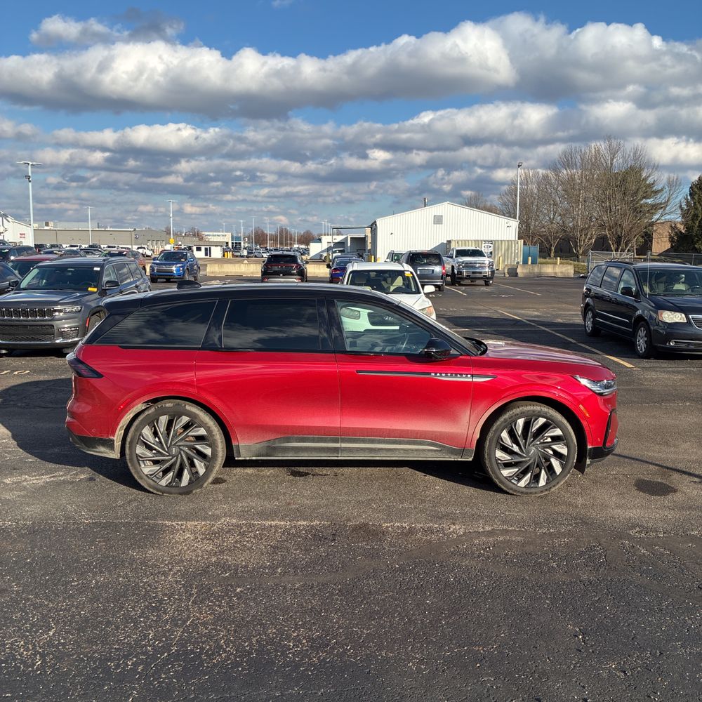 2024 Lincoln Nautilus - Image 27