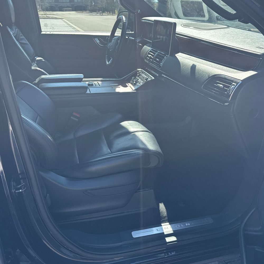 2024 Lincoln Navigator - Image 9
