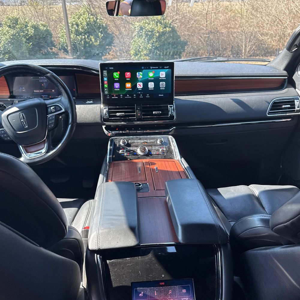 2024 Lincoln Navigator - Image 11