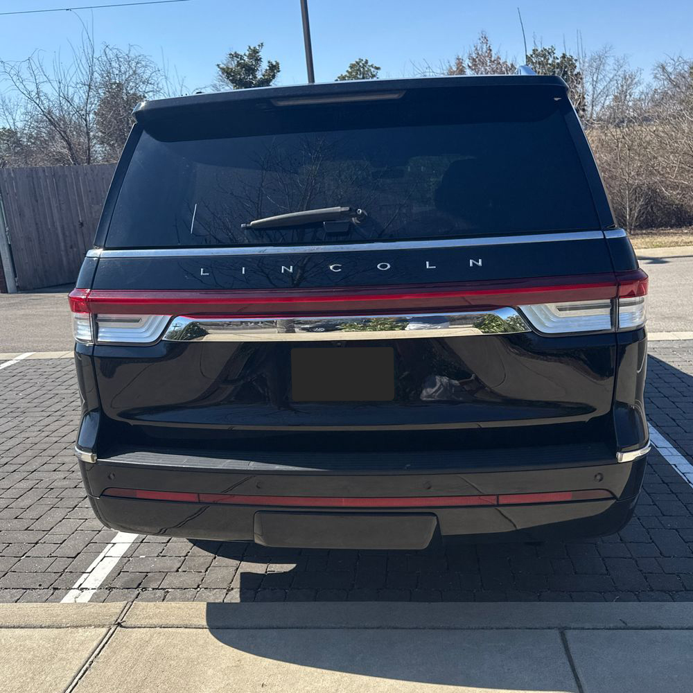 2024 Lincoln Navigator - Image 12