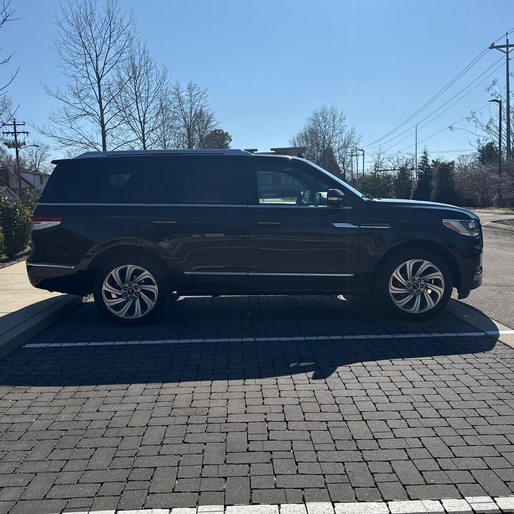 2024 Lincoln Navigator - Image 15