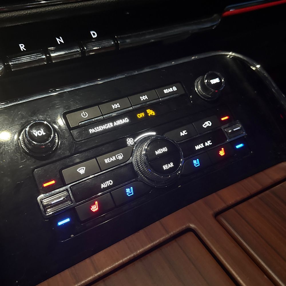 2024 Lincoln Navigator - Image 23