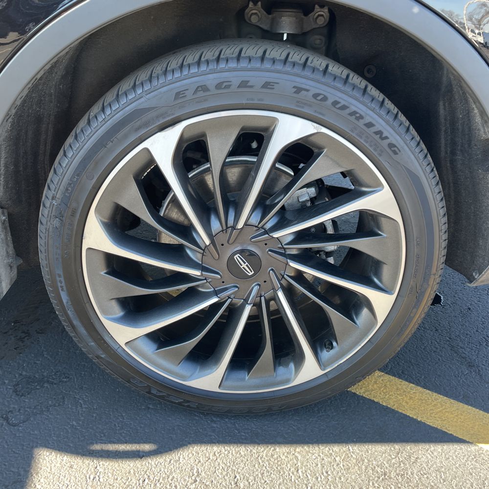 2023 Lincoln Aviator - Image 18