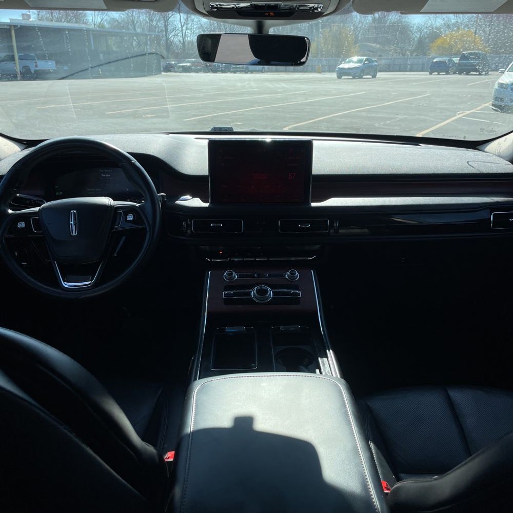2023 Lincoln Aviator - Image 30