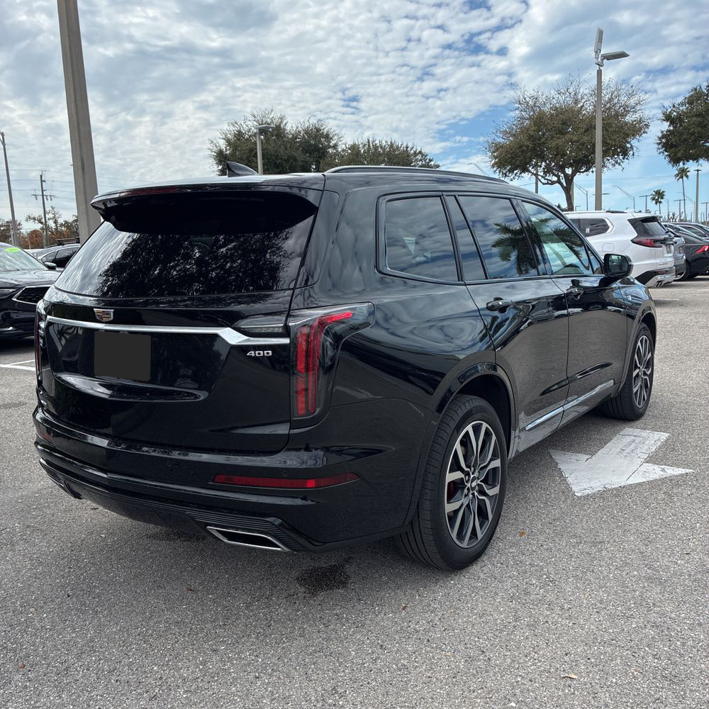 2022 Cadillac XT6 - Image 4