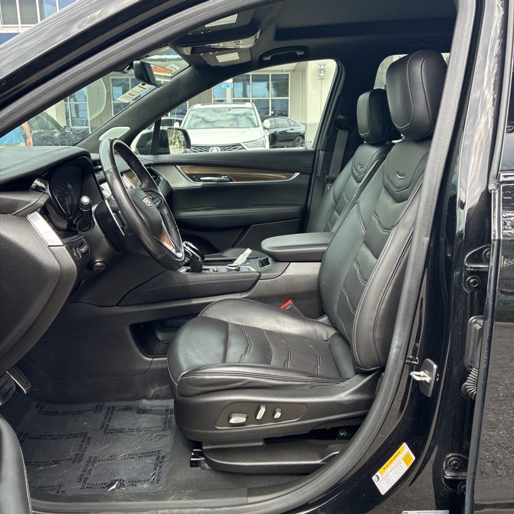 2022 Cadillac XT6 - Image 41