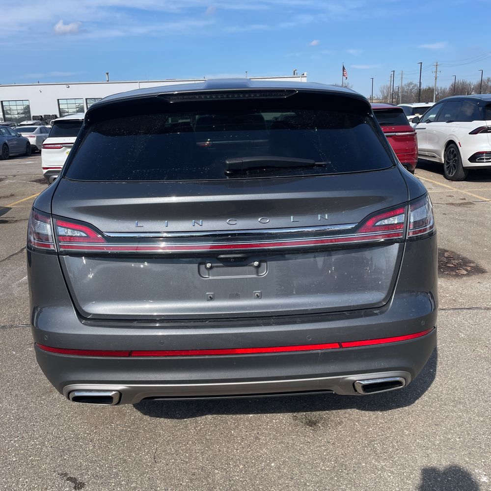2023 Lincoln Nautilus - Image 3