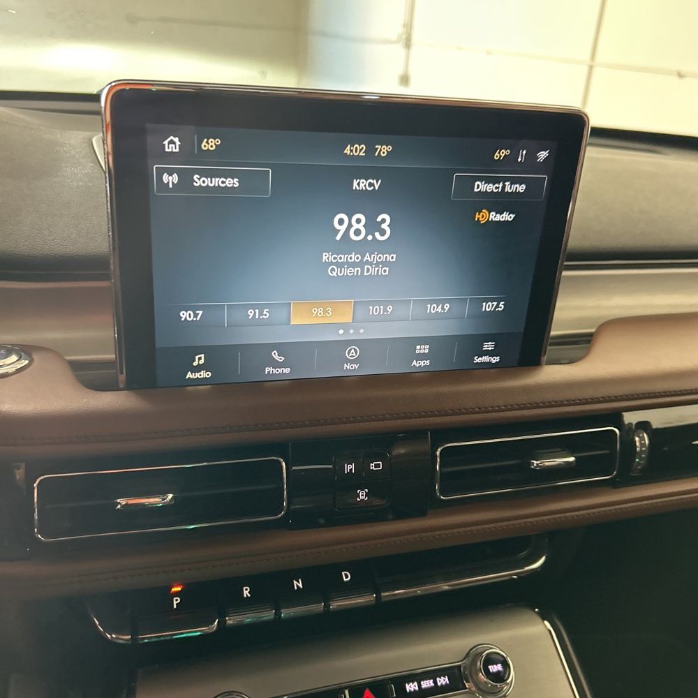 2020 Lincoln Aviator - Image 8