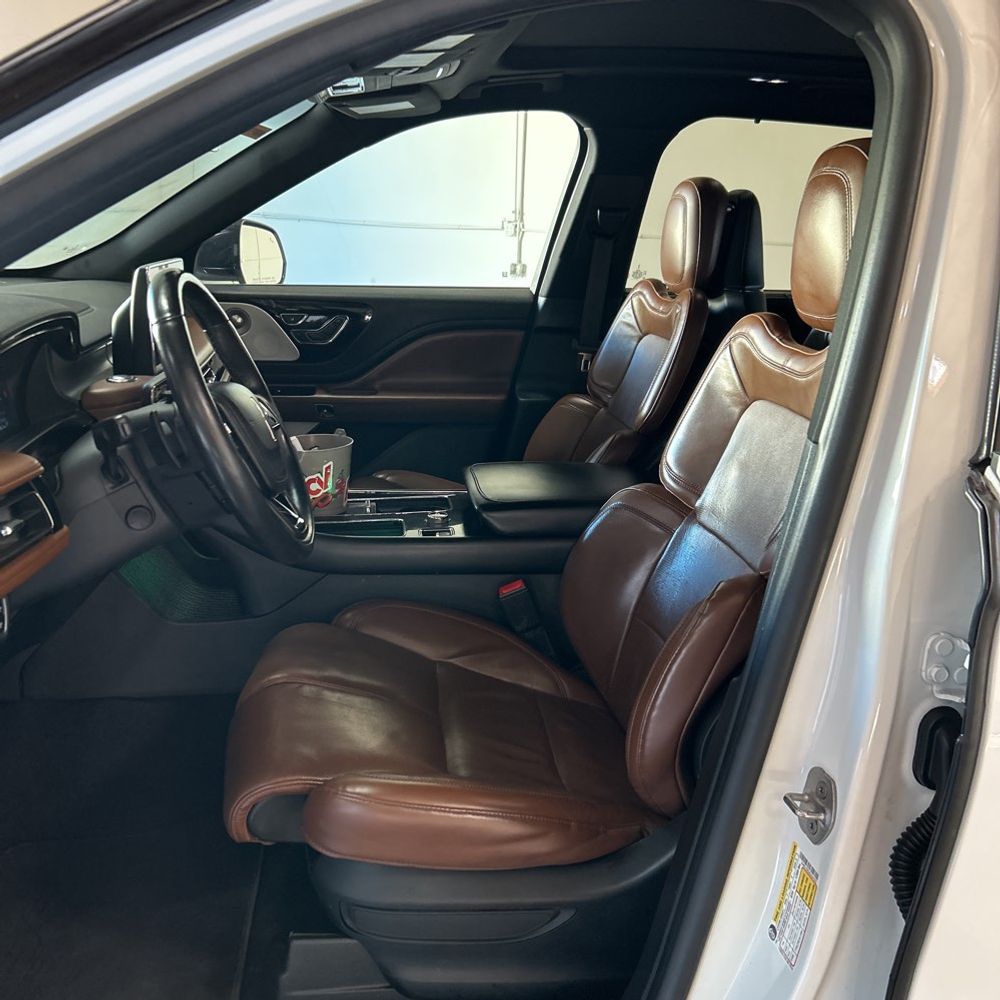 2020 Lincoln Aviator - Image 13