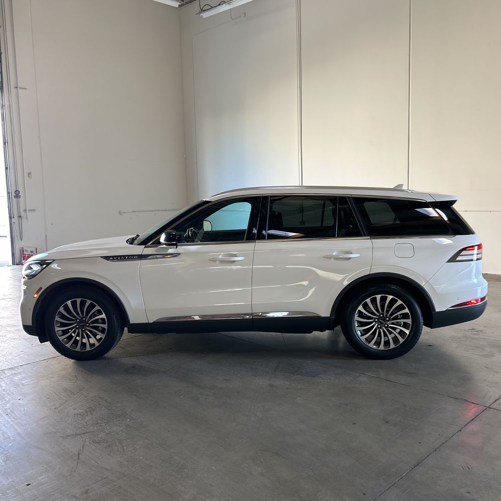 2020 Lincoln Aviator - Image 19