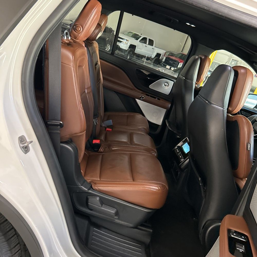 2020 Lincoln Aviator - Image 21