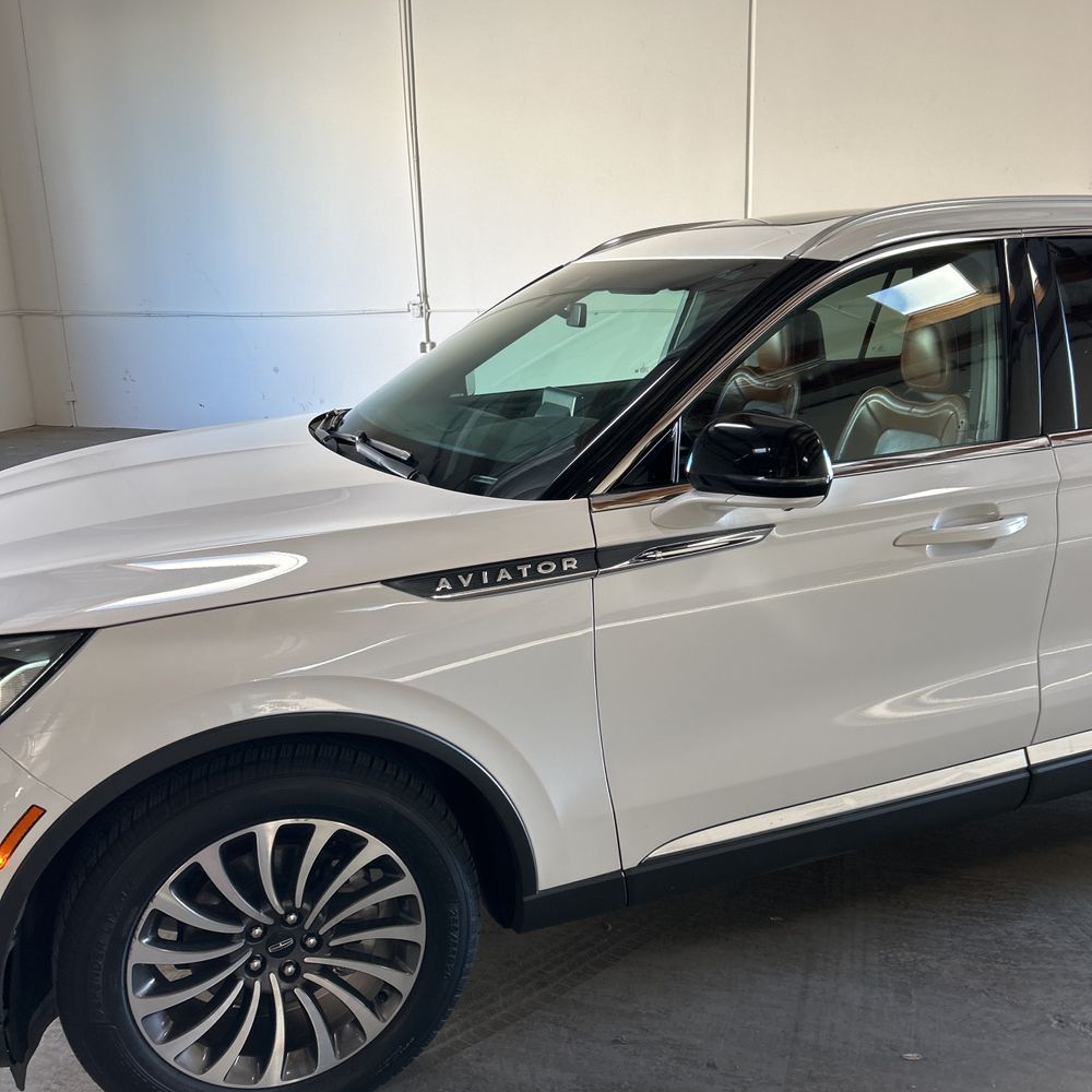 2020 Lincoln Aviator - Image 23