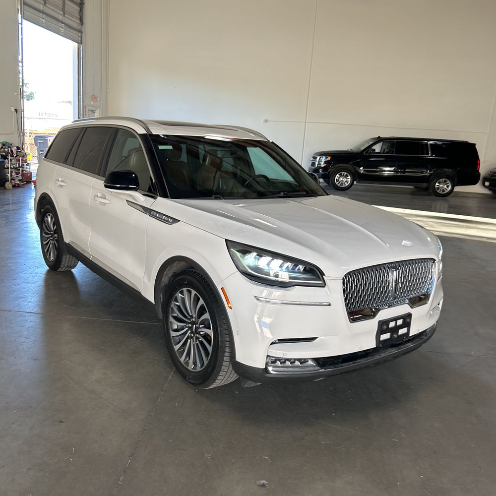 2020 Lincoln Aviator - Image 28