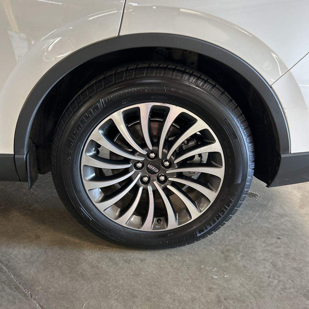 2020 Lincoln Aviator - Image 42