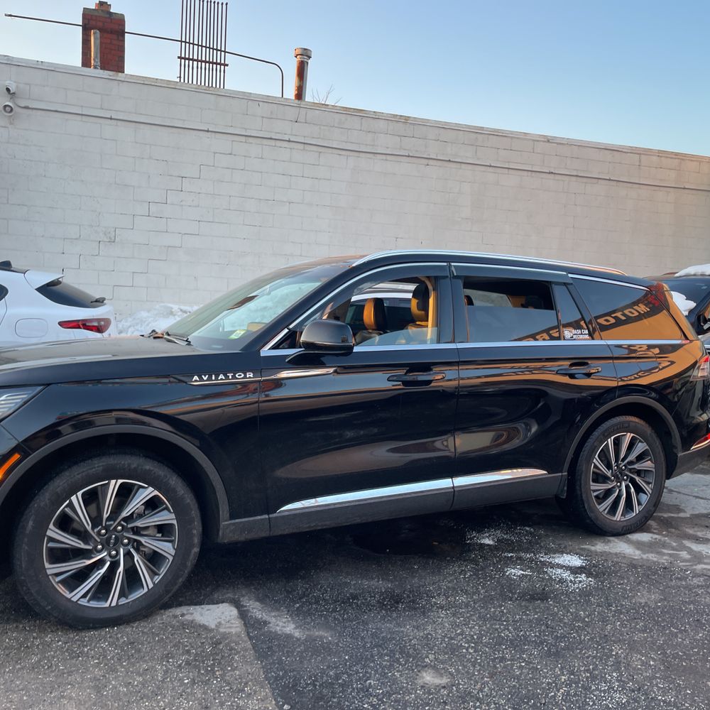 2025 Lincoln Aviator - Image 30