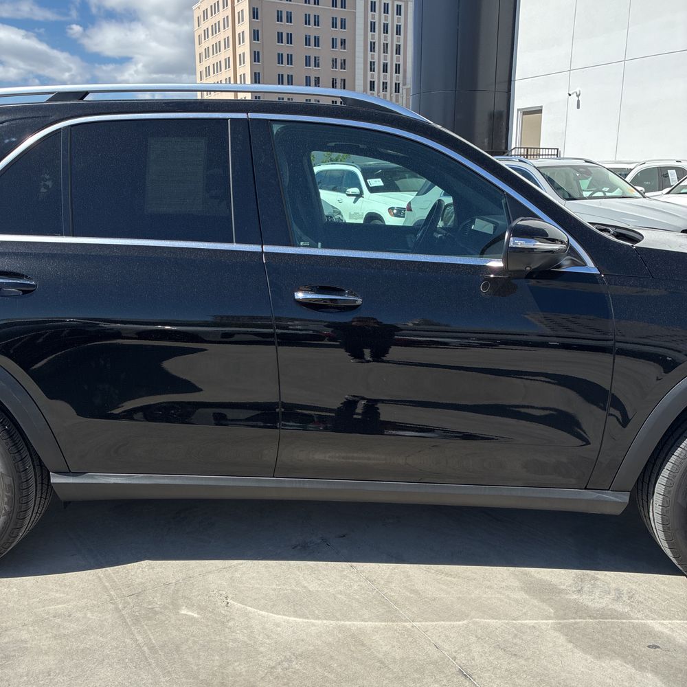 2025 Mercedes-Benz GLE - Image 15