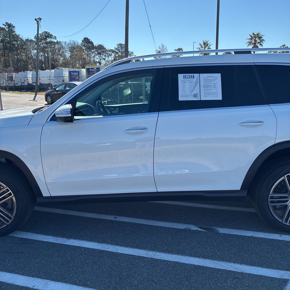 2024 Mercedes-Benz GLS - Image 10