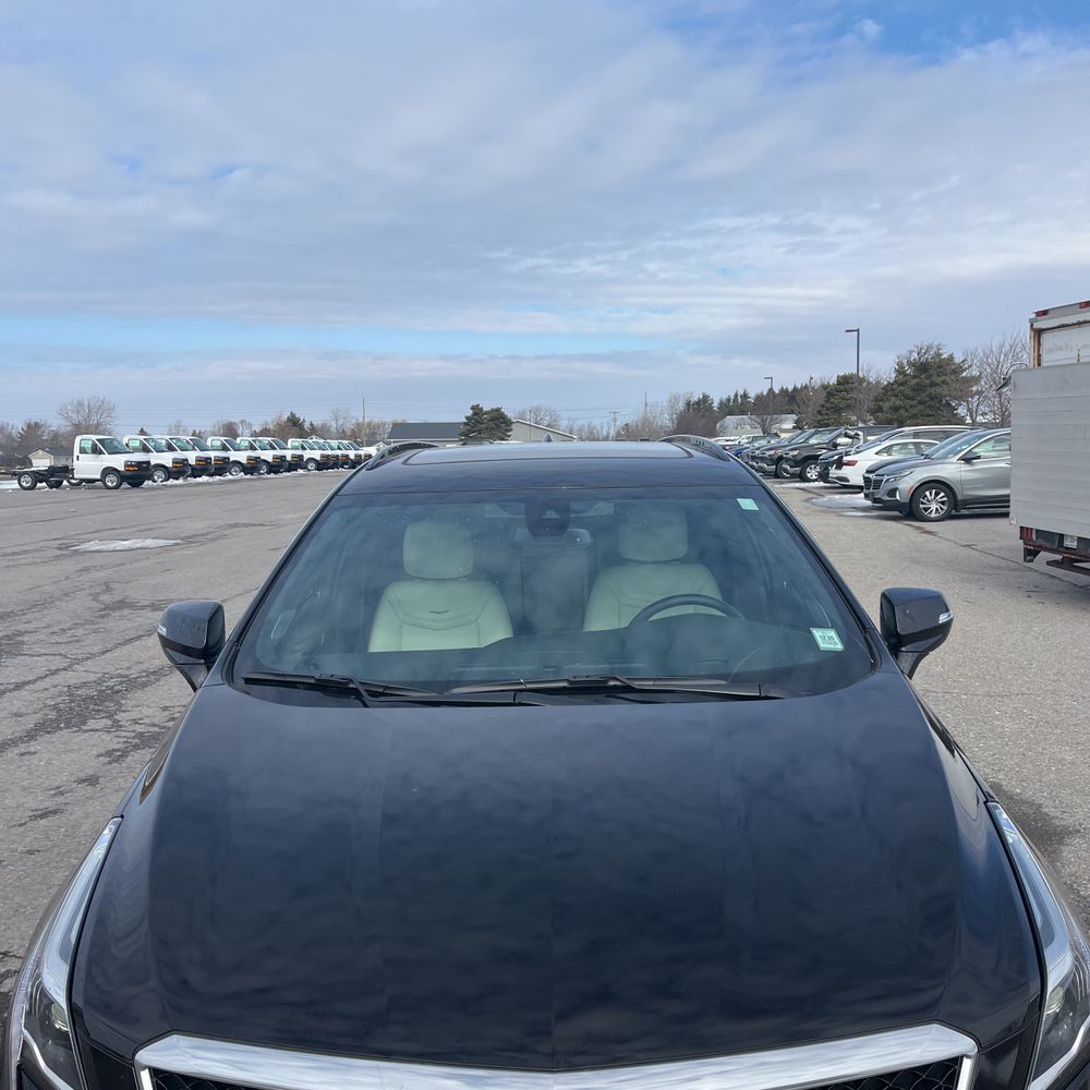 2025 Cadillac XT5 - Image 4