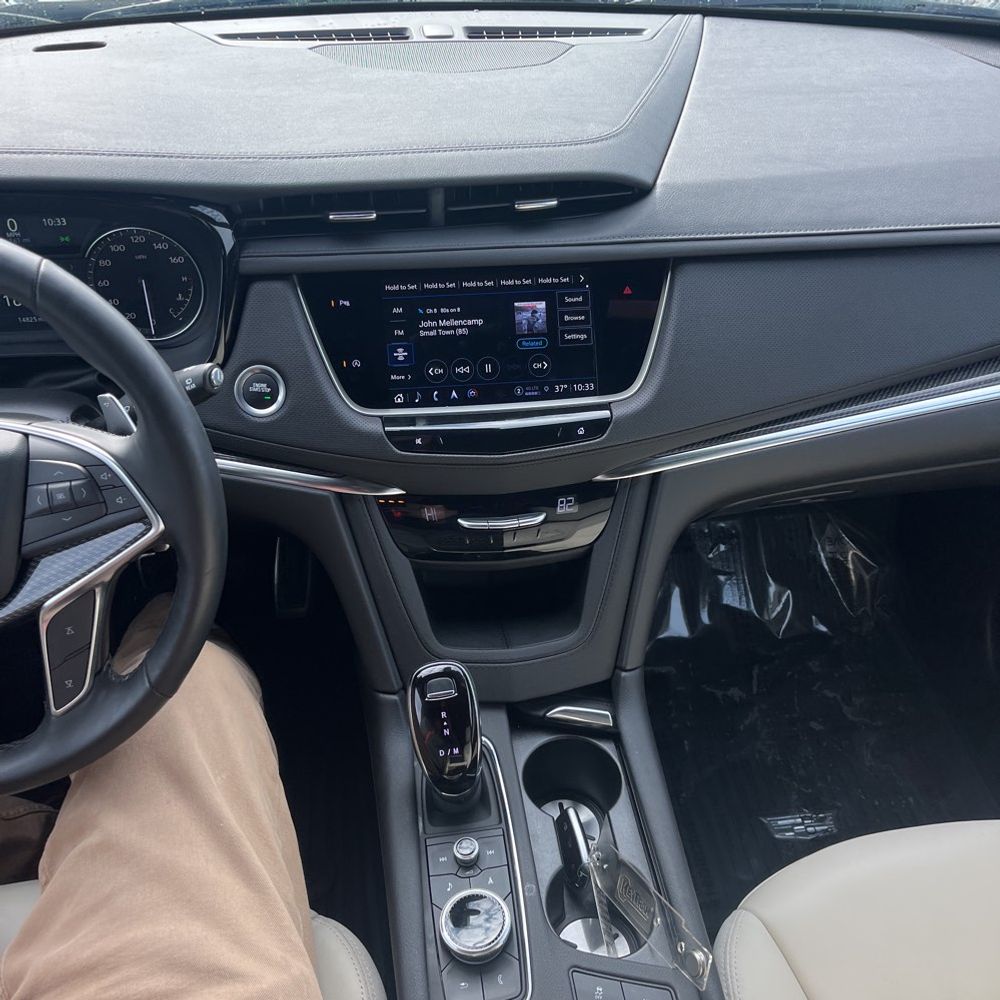 2025 Cadillac XT5 - Image 21