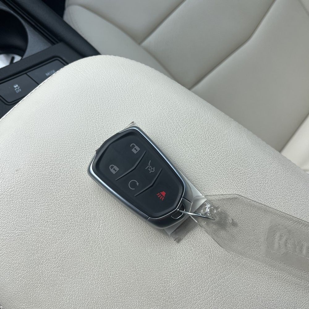 2025 Cadillac XT5 - Image 23