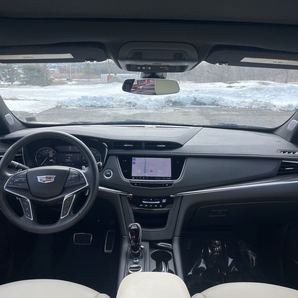 2025 Cadillac XT5 - Image 28