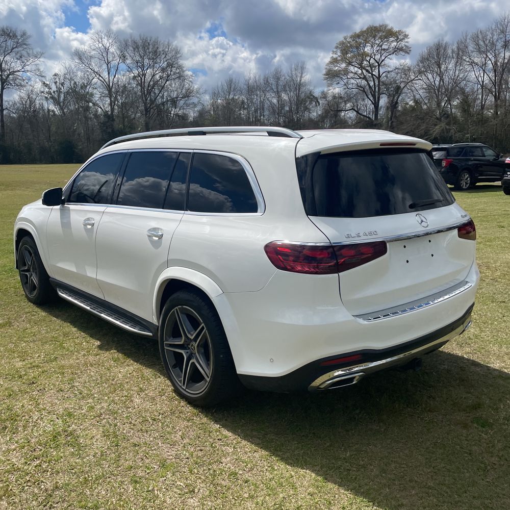 2024 Mercedes-Benz GLS - Image 3