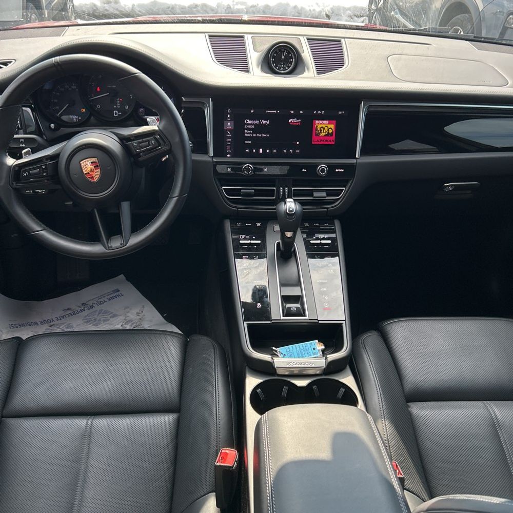 2024 Porsche Macan T - Image 5