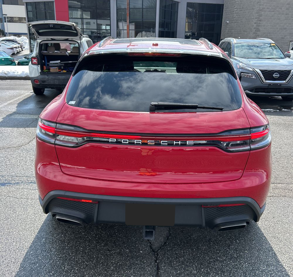 2024 Porsche Macan T - Image 14