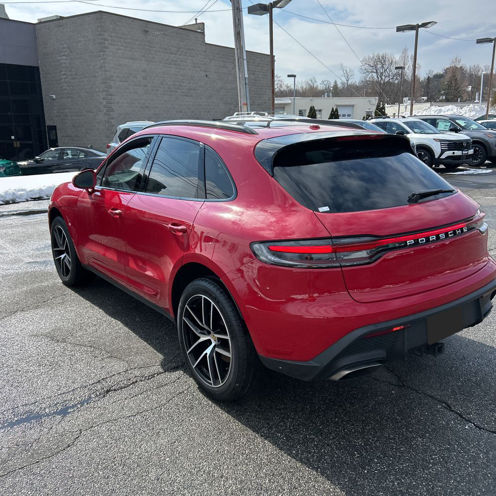 2024 Porsche Macan T - Image 20