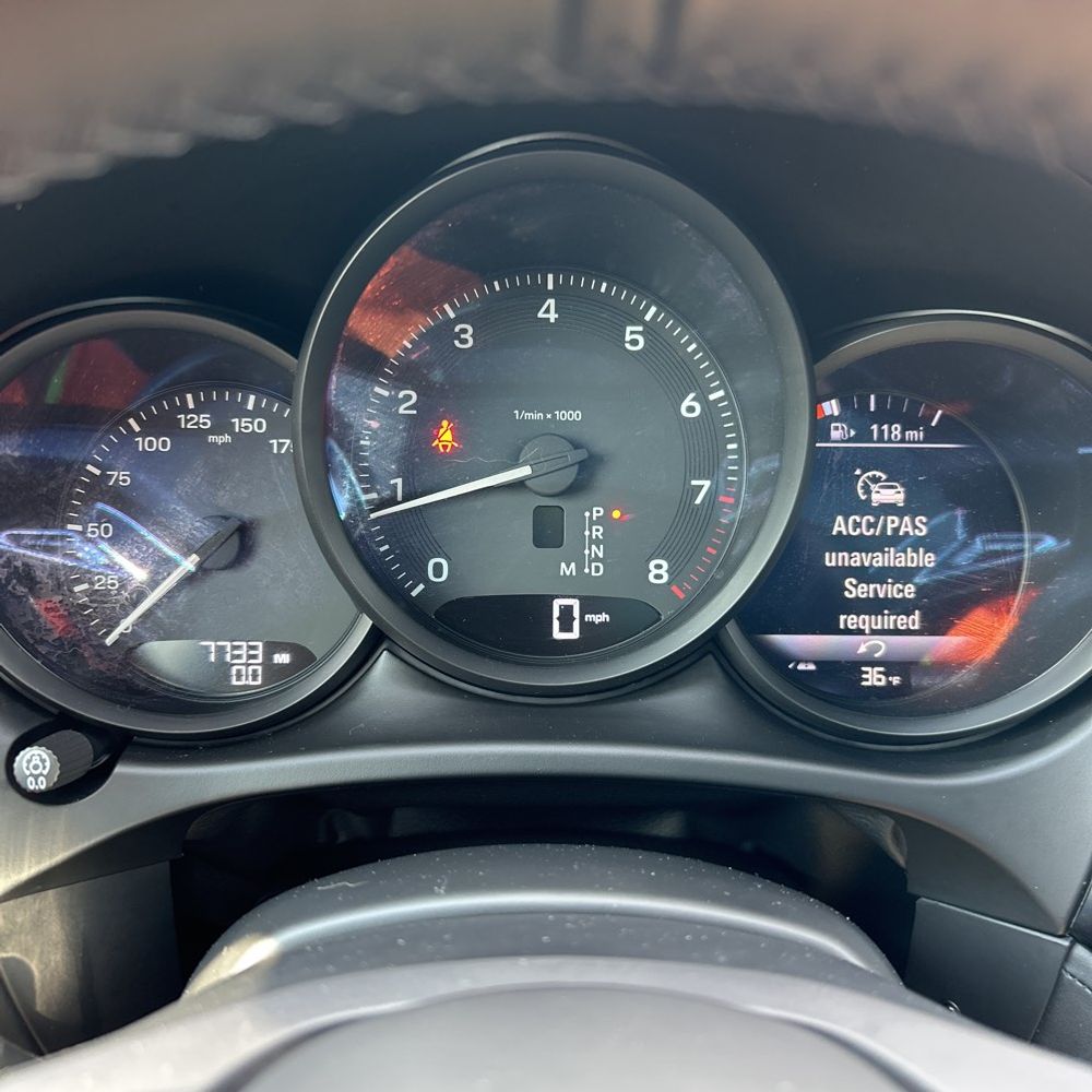 2024 Porsche Macan T - Image 22