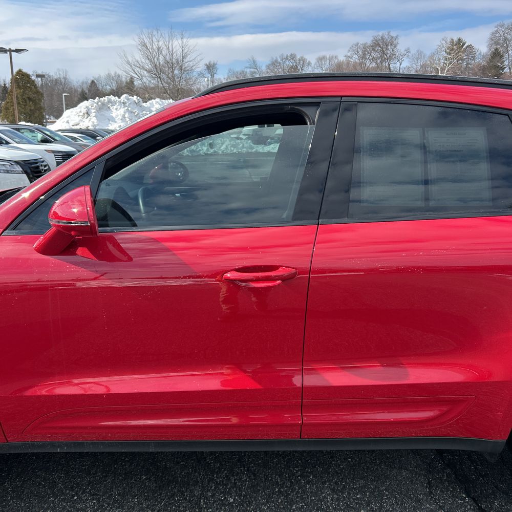 2024 Porsche Macan T - Image 37