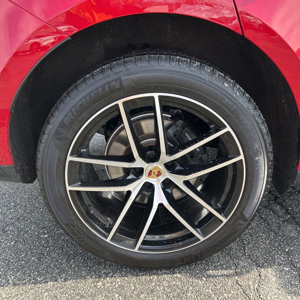 2024 Porsche Macan T - Image 49