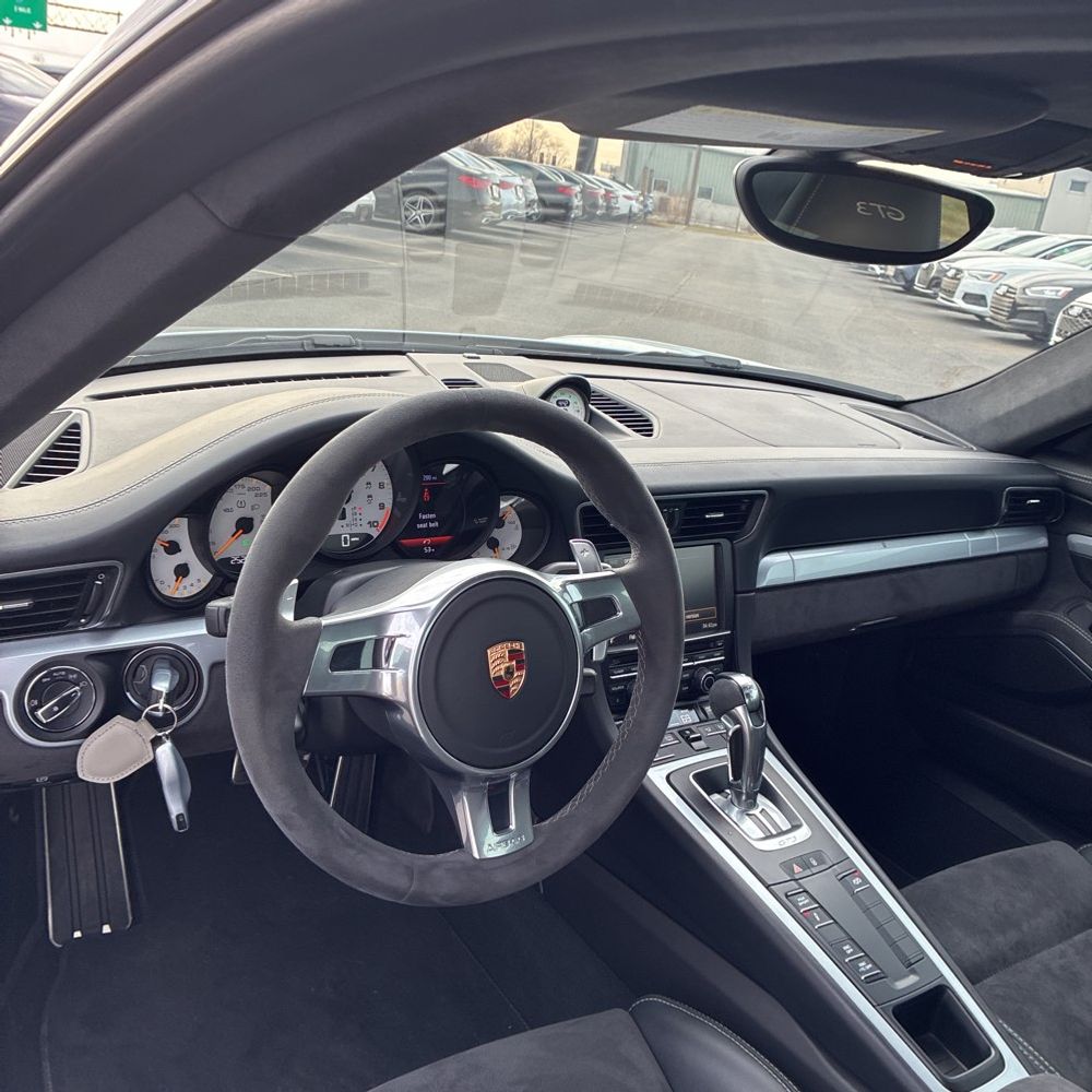 2015 Porsche 911 GT3 - Image 4