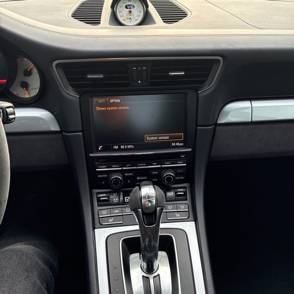 2015 Porsche 911 GT3 - Image 45