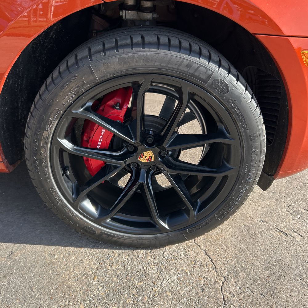 2022 Porsche Macan - Image 22
