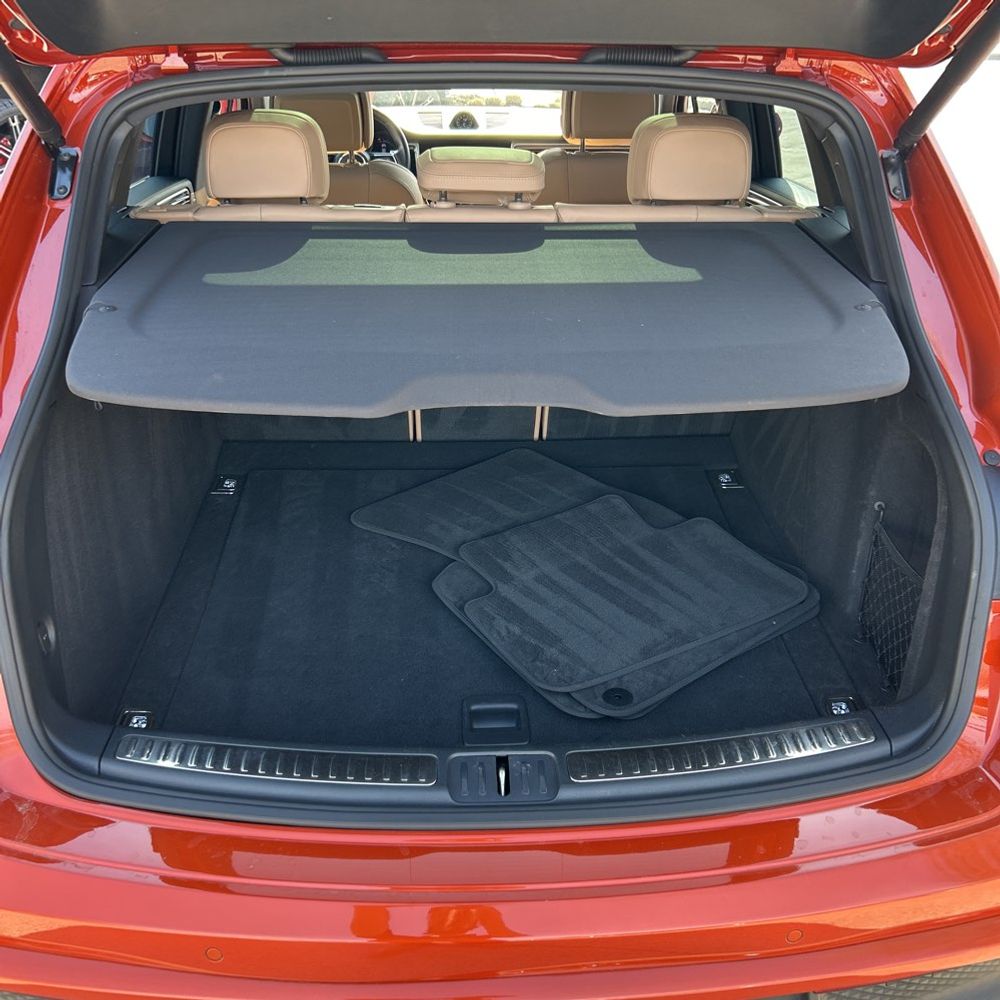 2022 Porsche Macan - Image 33
