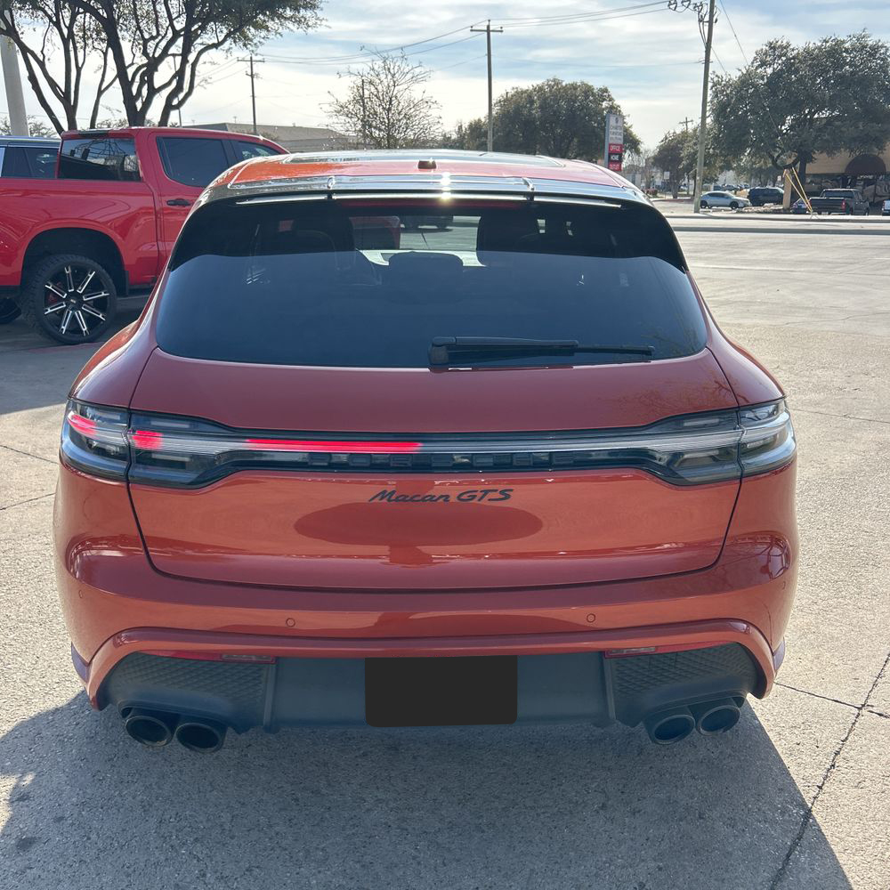 2022 Porsche Macan - Image 47