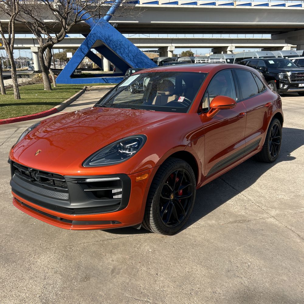 2022 Porsche Macan