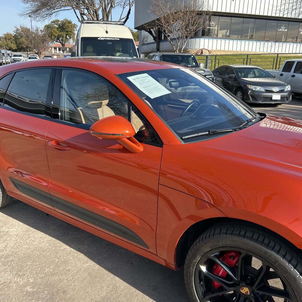 2022 Porsche Macan - Image 54